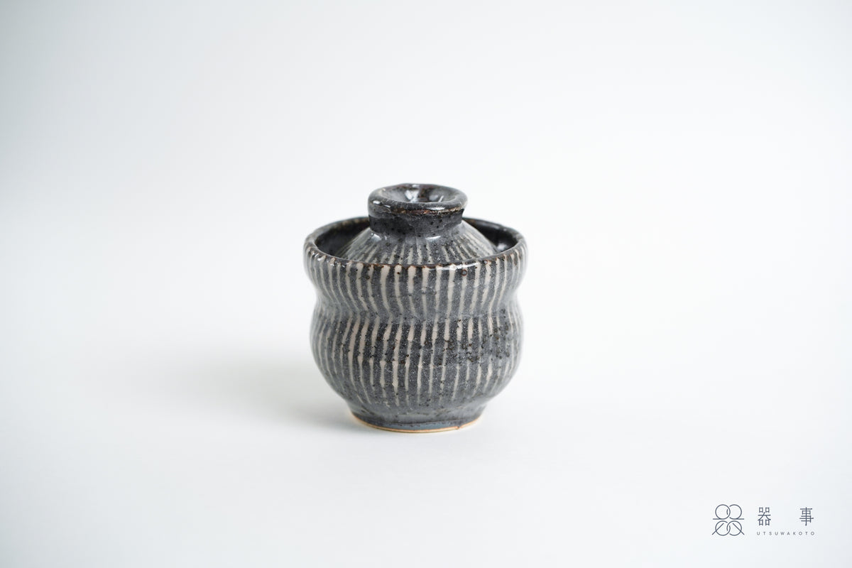 再入荷】鼠志野釉十草蓋物| 三浦繁久– 器事Utsuwakoto