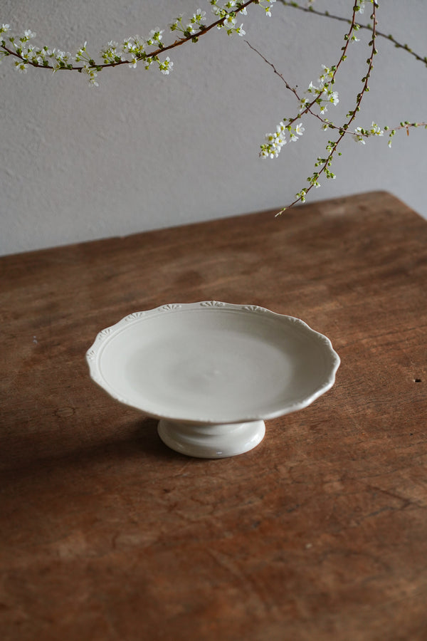 【再入荷】花邊高台皿 白 | 石川智子