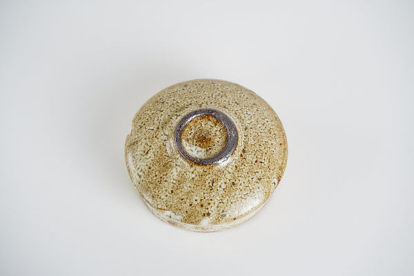 梅花皮釉寬茶碗 | 山本一仁 (2025年12月)