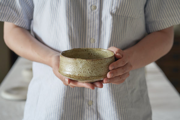 梅花皮釉寬茶碗 | 山本一仁 (2025年12月)