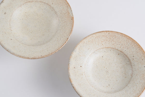 霧面白釉高台皿 | 山本一仁 (2025年12月)