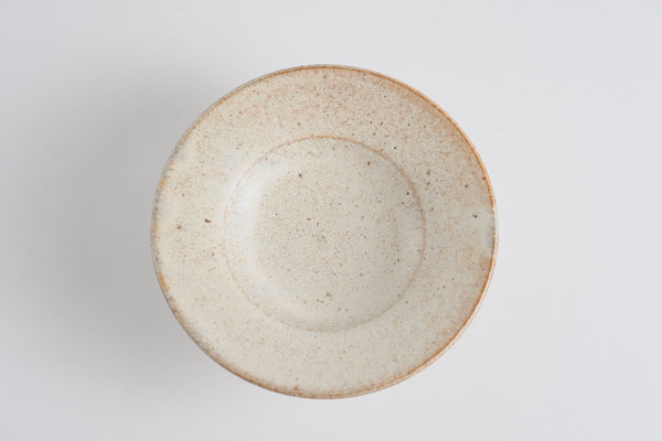 霧面白釉高台皿 | 山本一仁 (2025年12月)