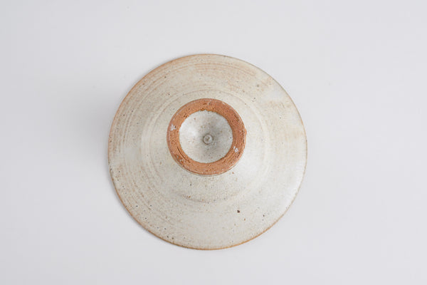 霧面白釉高台皿 | 山本一仁 (2025年12月)