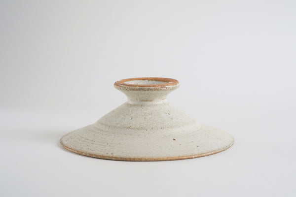 霧面白釉高台皿 | 山本一仁 (2025年12月)