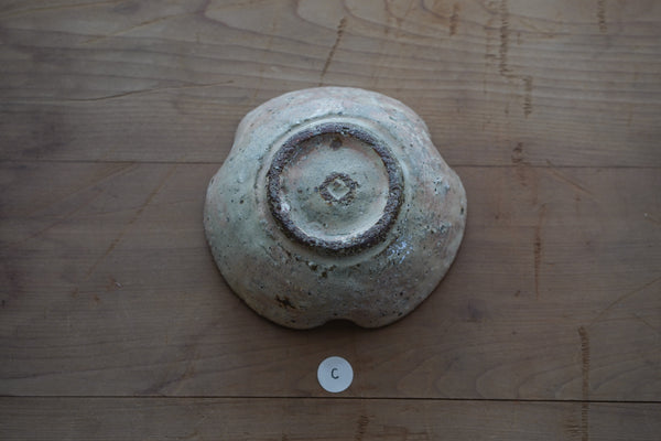 灰釉化粧三葉鉢 | 小辻真一