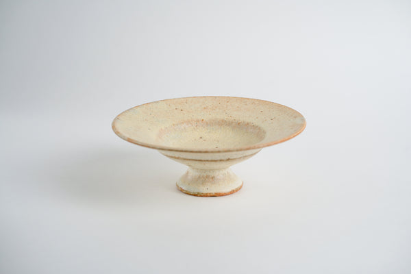 霧面白釉高台皿 | 山本一仁 (2025年12月)