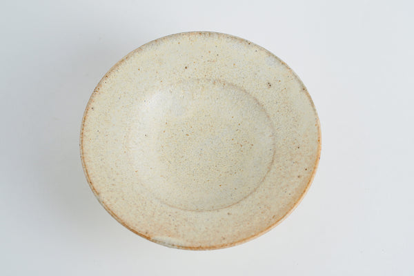 霧面白釉高台皿 | 山本一仁 (2025年12月)