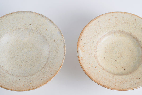 霧面白釉高台皿 | 山本一仁 (2025年12月)