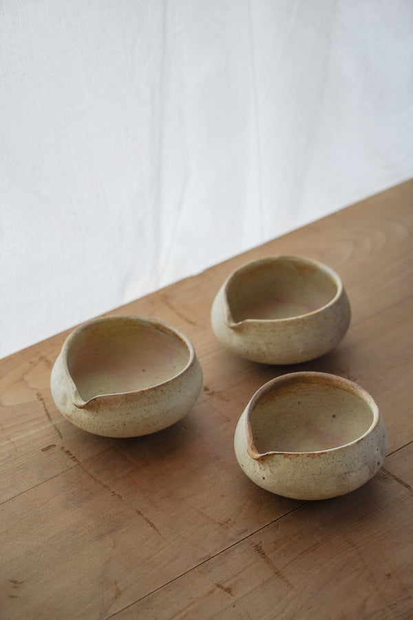 霧白化粧片口小鉢 | 山本一仁 (2025年12月)