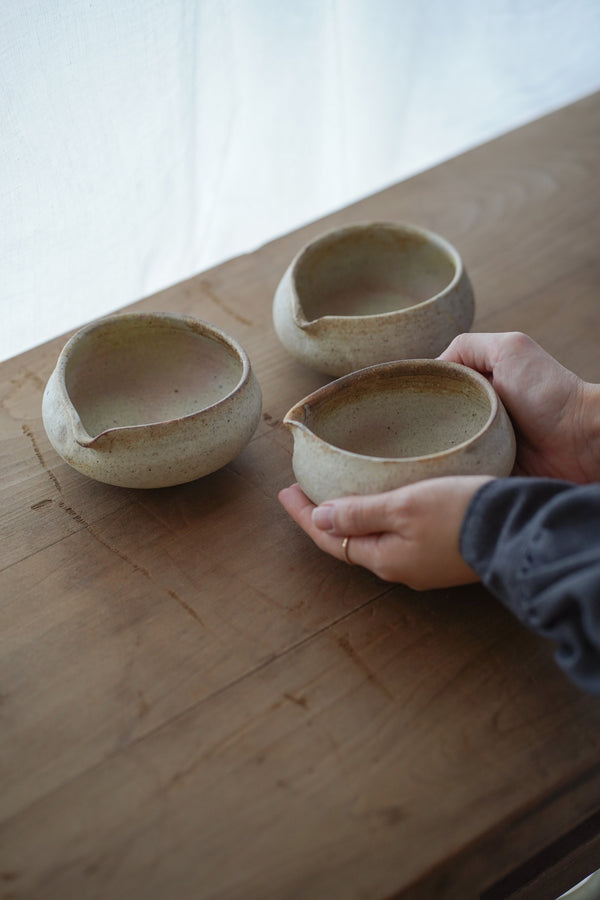 霧白化粧片口小鉢 | 山本一仁 (2025年12月)