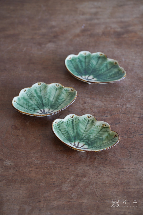 長青松葉小皿 | 加藤芳平