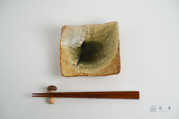 玻璃釉角小皿 | 山本一仁 (2026年1月)