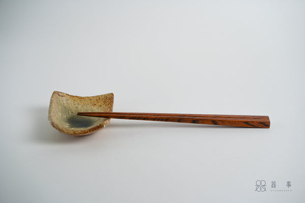 玻璃釉角豆皿 筷架 | 山本一仁 (2026年1月)