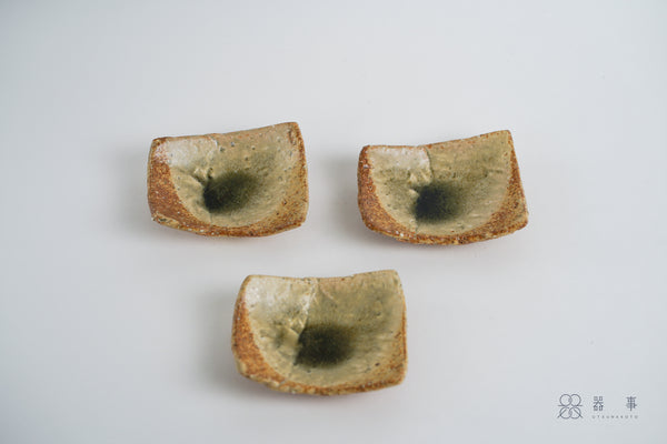 玻璃釉角豆皿 筷架 | 山本一仁 (2026年1月)