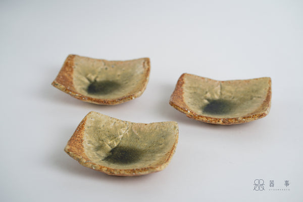 玻璃釉角豆皿 筷架 | 山本一仁 (2026年1月)