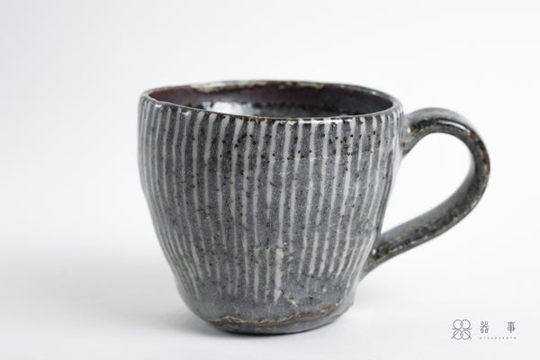 鼠志野釉十草馬克杯 | 三浦繁久
