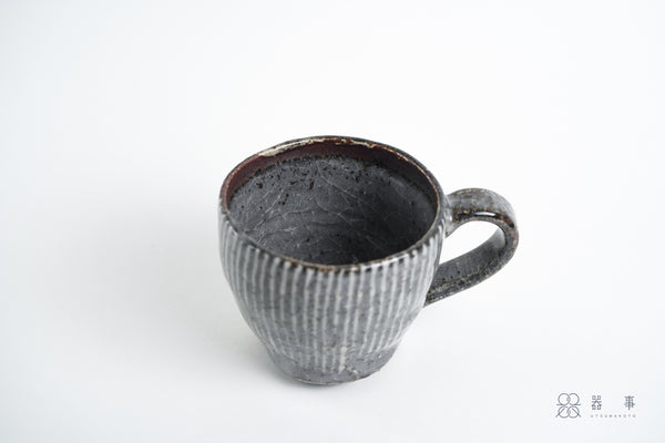 鼠志野釉十草馬克杯 | 三浦繁久