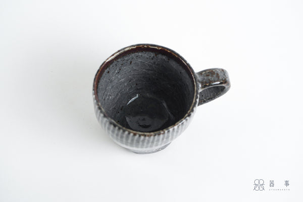 鼠志野釉十草馬克杯 | 三浦繁久