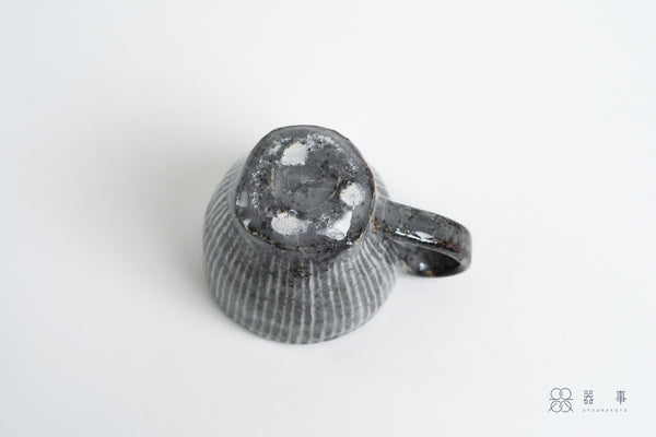 鼠志野釉十草馬克杯 | 三浦繁久