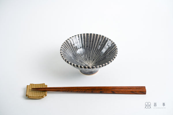 鼠志野釉十草飯碗 | 三浦繁久