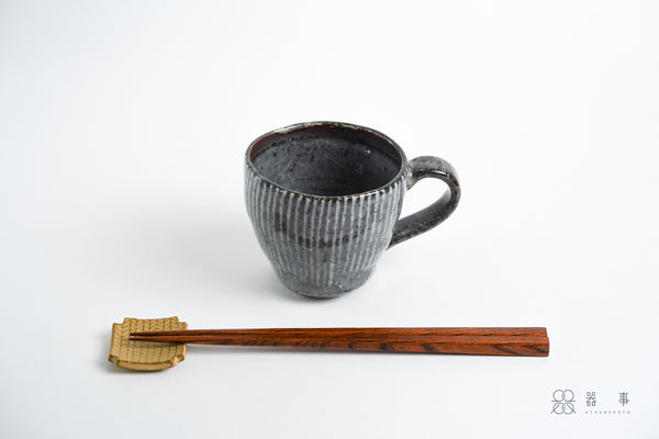 鼠志野釉十草馬克杯 | 三浦繁久