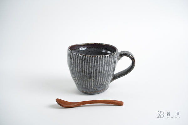鼠志野釉十草馬克杯 | 三浦繁久