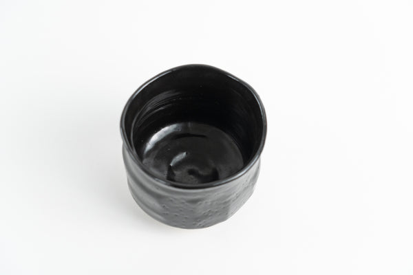 黑織部抹茶碗 | 橫井清英