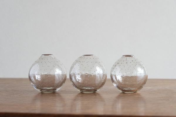 氣泡小花器 灰 | 市川硝子製作所
