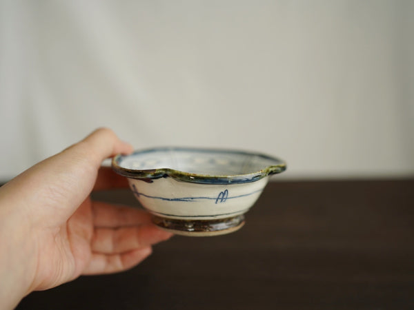 手繪葉與青鳥輪花小缽 | 加藤淳