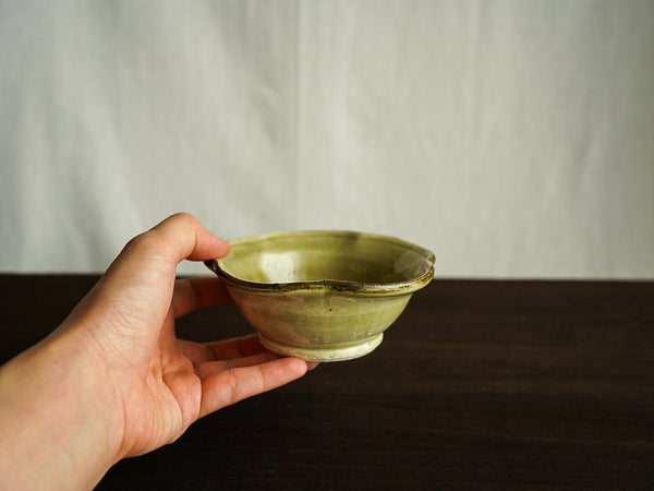 灰釉輪花小缽 | 加藤淳